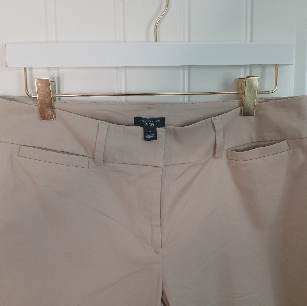 Stylish Tan Cropped Pants - Picture 5 of 7